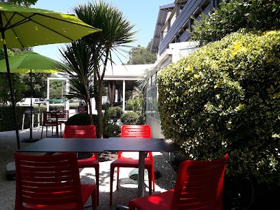 L'Auberge De La Pointe (The Inn At The Point), Restaurant à Soustons