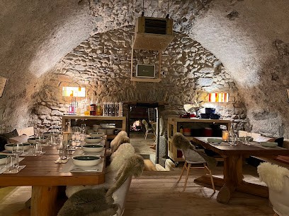 Le Buron de Bulle de Salers, Restaurant à Saint-Simon