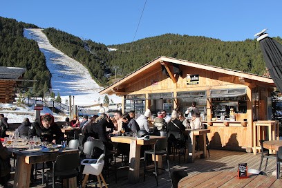 LA LOUVE, Restaurant aux Angles