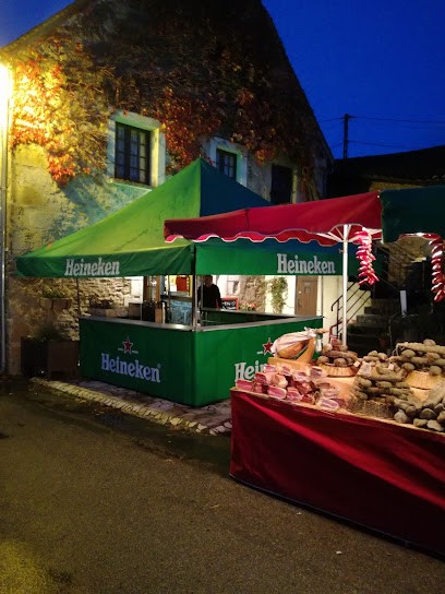 Auberge Du Vieux Château, Restaurant à Charras