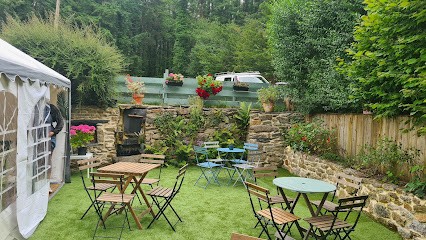 Au Lac Du Drennec Restaurant, Restaurant à Commana