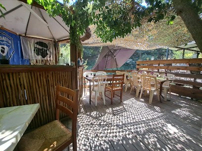 Pont De L'enfer, Restaurant à Velone-Orneto