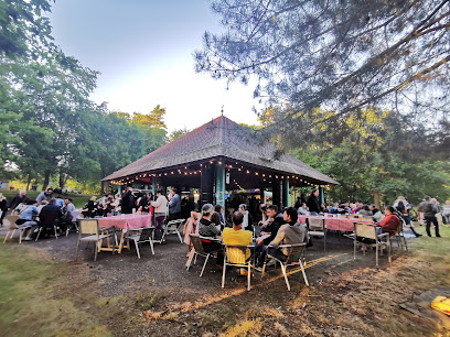 Guinguette Du Petit Bois Restaurant à Isigny-le-Buat