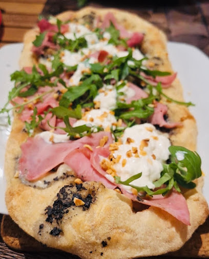 L'atelier Pinsa & Focaccia Restaurant à Mont-Dore