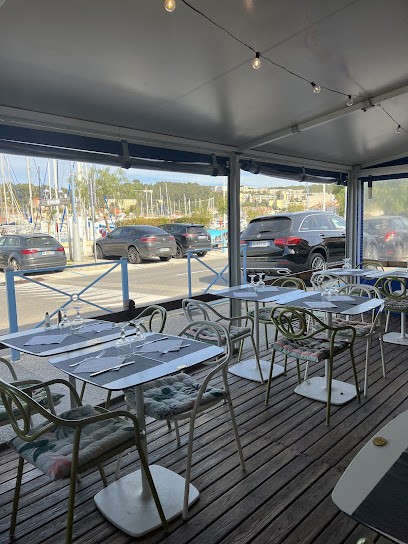 Bar des pêcheurs 21 quai Jules guesde 83430, Restaurant à Saint-Mandrier-sur-Mer