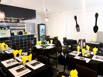 Ya Habibi, Restaurant à Croix