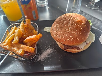 La Revanche, Restaurant à Saint-Malo-des-Trois-Fontaines