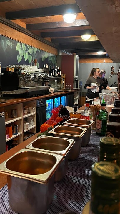 La Cabane Qui Fume, Restaurant à Saint-Saturnin
