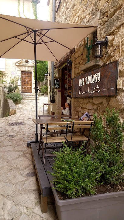 Les Tables D'en Haut, Restaurant à Simiane-la-Rotonde