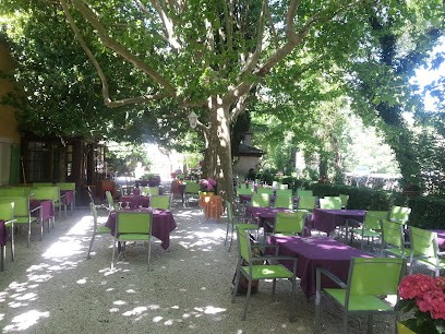 Moulin de la Sambuc, Restaurant à Saint-Zacharie