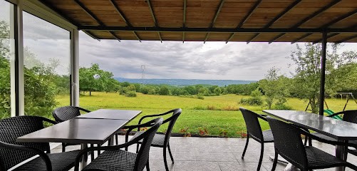 Auberge Du Pilou, Restaurant à Queyssac-les-Vignes