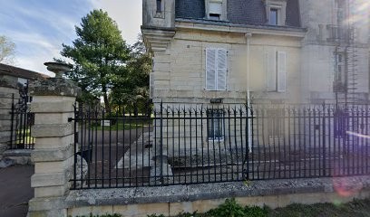 AGE Les Chennevières, Restaurant à Vereux