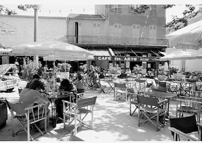 Café Des Arts Restaurant à Saint-Tropez