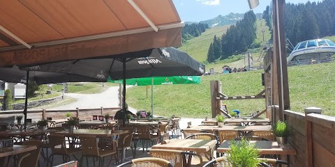 Le Prapouta, Restaurant aux Adrets