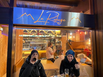 Le Refuge Du Lioran, Restaurant à Laveissière