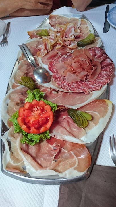 Restaurant la Fully  l'épwè food truck beignet de pomme de terre traditionnel habère lullin, Restaurant à Habère-Lullin