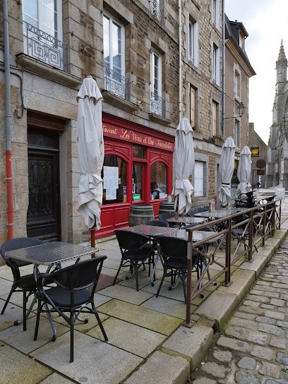 Les Vins et une fourchette, Restaurant à Fougères