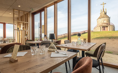 Les Georgettes, Restaurant aux Touches
