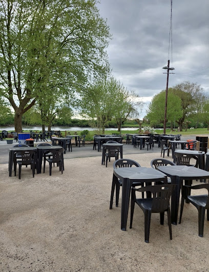 Guinguette De Châtres Sur Cher Restaurant à Châtres-sur-Cher