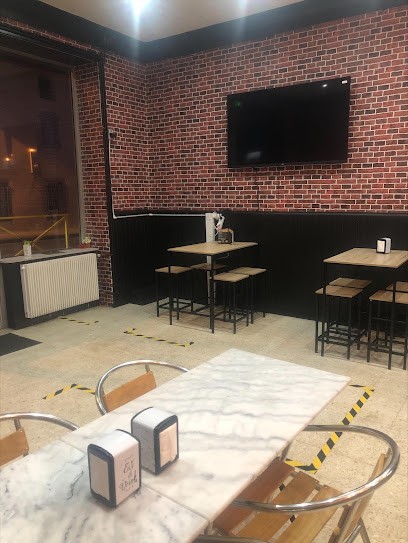 Royal Food 2.0, Restaurant à Saint-Albain