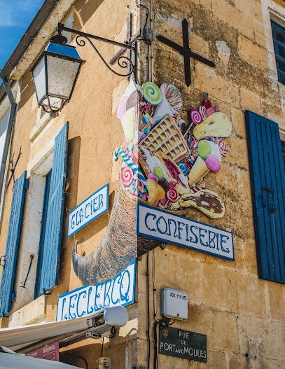 Glacier Leclercq, Restaurant à Coulon