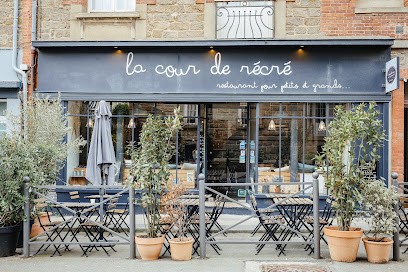 La Cour De Récré, Restaurant à Dinard
