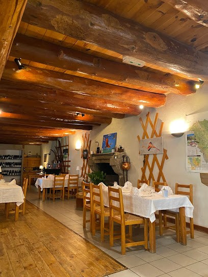 Auberge de Marliou en Meygal, Restaurant à Queyrières