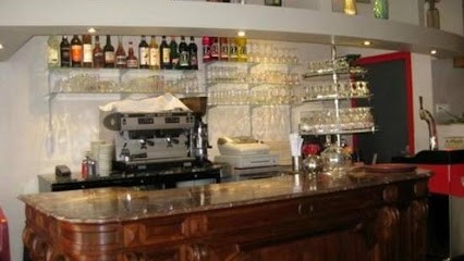 Au Petit Zinc, Restaurant à Josnes