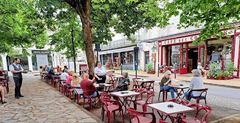Café Des Colonnes P.M.U, Restaurant à Ribérac