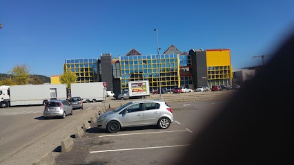 Le Café Des Artistes, Restaurant à Oyonnax