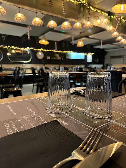 Le Lounge - Drink And Food Restaurant à Salaise-sur-Sanne