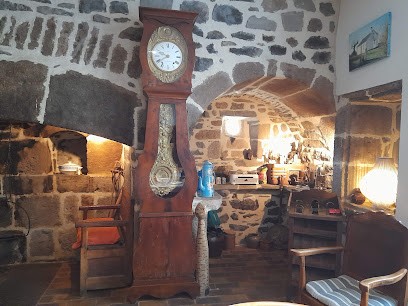 Le Monzola, Restaurant à Saint-Bonnet-de-Salers