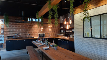 Magasin Et Ttablée Des Éleveurs De La Charentonne Restaurant à Gacé