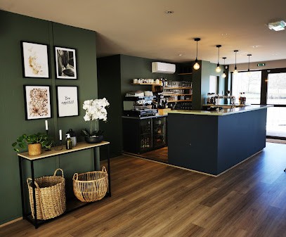 Au Fil De L'eau, Restaurant à Miers