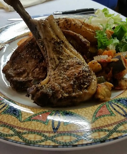 hotel restaurant les monts d'arree guerlesquin, Restaurant à Guerlesquin