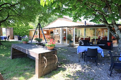 Les Chênes, Restaurant à Larroque
