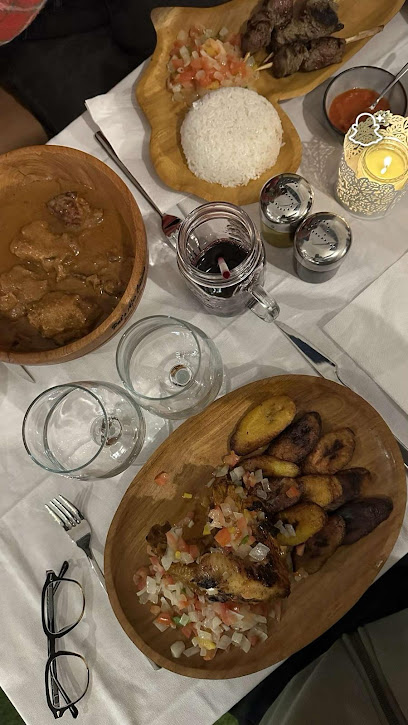 Pat's Afro Cuisine Restaurant à Châtillon