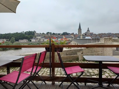 Le Saint Pa IV, Restaurant à La Charité-sur-Loire