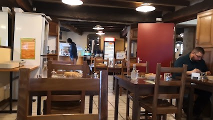 Auberge Du Cheval Blanc, Restaurant à La Bruffière