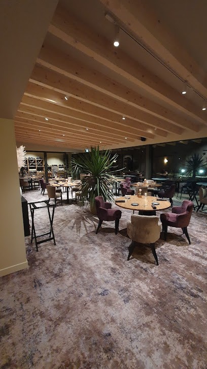 Auberge De La Pomme, Restaurant aux Damps