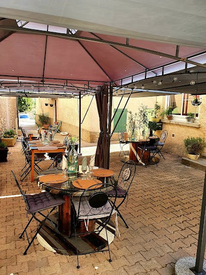 La Chouette Gourmande, Restaurant à Champtercier