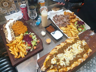 LEZZIZ RESTAURANT, Restaurant à Marseille 15