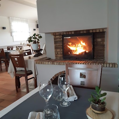 Au Pot De Grès, Restaurant à Montagnat