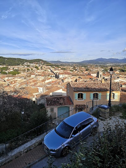 Snack Istanbul, Restaurant à Cuers
