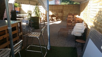 Pizzas Et Snack Les Bénèzes, Restaurant à Vitrolles