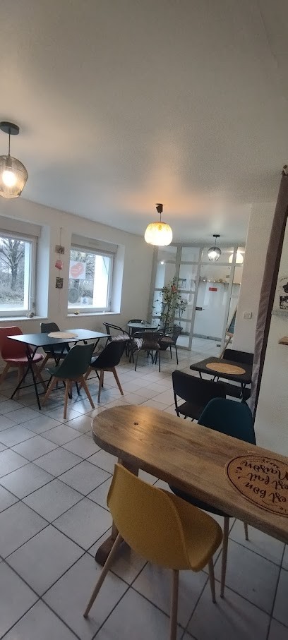 Marguerite Riolait, Restaurant à Saint-Gorgon