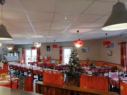 Le Relais de Tout Y Faut, Restaurant à Vergné