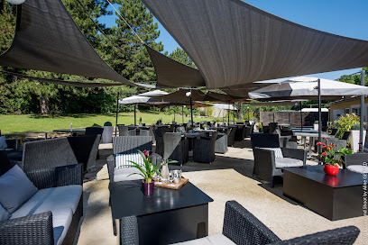 Logis Hôtel La Magnanerie, Côté Bistro Restaurant à Aubignosc
