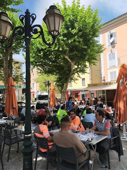 Le SANYA, Restaurant à Puget-Théniers