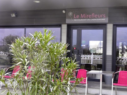 LE MIREFLEURS AERODROME D'YVRAC, Restaurant à Yvrac